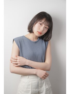 ミューテ(Mu-te) ナチュラルから個性派まで人気のワンレンボブ