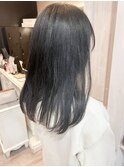 福山Caary透明感ダークブルーアッシュ艶髪内巻きミディアム