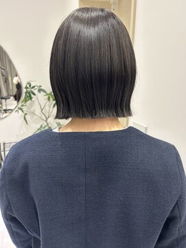 ジーナ 福岡天神(Zina) 《Zina福岡天神》切りっぱなしボブ