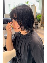 アム(amu)&nbsp;ウルフカット/ウルフパーマ/顔まわりカット/くびれミディアム