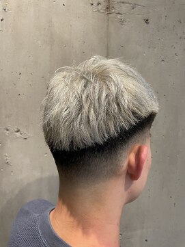 ラグシス ザ バックルーム(LUXIS THE BACK ROOM) ハイトーンショート【立川/メンズ】