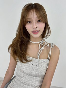 ユーフォリア エヌ 池袋サンシャイン通り店(Euphoria +n) 大人可愛いミディレイヤースタイル