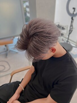 ジーナ 天神(Zina) フェザー×シルバーカラー