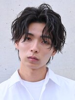 バイフィフス 原宿/表参道(by fifth)&nbsp;原宿ゆるめスパイラルパーマメンズカットセンターパートウルフ