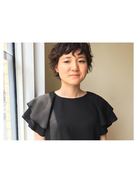 リル(Lilu) lilu2017/022 黒髪×大人かわいい×パーマ クロカワケンタ