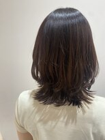 ノーティス(noTice)&nbsp;大人可愛い♪暗髪ナチュラル外ハネミディ