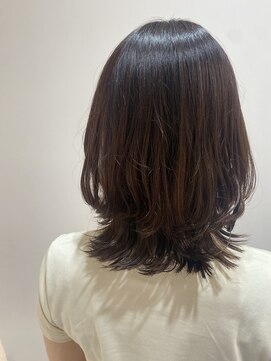 ノーティス(noTice) 大人可愛い♪暗髪ナチュラル外ハネミディ