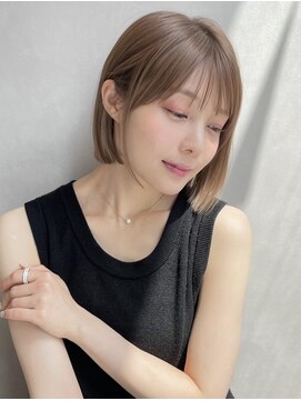 ロイ(Roi) ◎大人可愛いベージュボブ/前下がりふんわりボブナチュラル