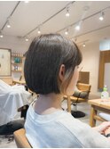 オリーブグレー/イヤリングカラー/コンパクトボブ/ミニボブ