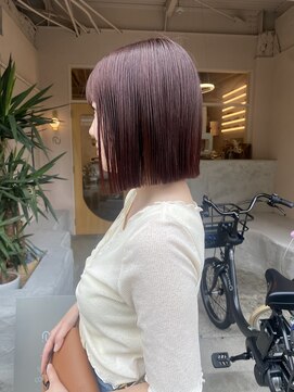イル(iru) 暖色カラーボブ