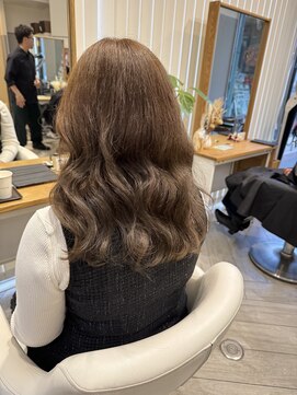 アヴァンス 広島本通店(AVANCE.) 明るめグレージュ