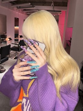 ダズリングディア(Dazzling Deer) 抜きっぱなしブロンド/リタッチブリーチ/ブロンド/ハイトーン