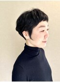 刈り上げ大人ベリーショート　癖を生かしたカット　前髪短め