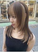 ダブルカラーミルクティーベージュカラーショートボブブリーチ