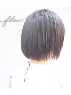 フロー(flow.) 内巻きボブ