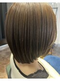 オリーブベージュ