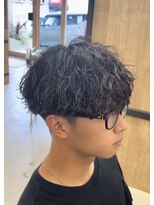 メンズギフト(men's GIFT)&nbsp;刈り上げツーブロック波巻きスパイラルパーマメンズマッシュ