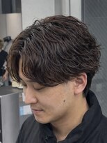 オーバル ジングウマエ(OVARL jingumae) 無造作フェザーパーマセンターパート