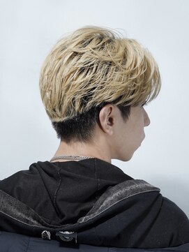 アルファ 新宿(alpha) フェザーパーマ/ブルーブラック/刈り上げセンターパート[新宿]