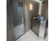 ソロ(solo)の雰囲気（入り口横のタブレットでスタイリスト草田を選択してください）