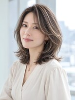 ヘアー ミッション 心斎橋店(hair Mission)&nbsp;白髪ぼかし/ハイライト/大人女性/グレイカラー/ミディアム