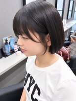 エミュ(Aimu.)&nbsp;タッセル感のあるコンパクトボブ＋顔まわりカット