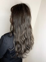 フロート 小阪店(float) アッシュグレー_耳かけ,毛先パーマ,イメチェン