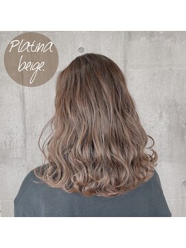 シュプバイトゥーミー(sup.by tomee) プラチナベージュ【担当 末吉】