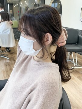 リコバイアフロート(riko by afloat) 割れない後れ毛が可愛い、シースルー前髪レイヤーヘア