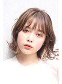 イヤリングベージュボブ
