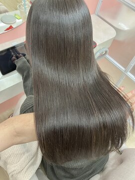 似合わせ/白髪ぼかし/インナーカラーに特化した髪質改善サロン 元住吉 武蔵小杉 【ブルベ夏、冬】に似合う、暗め×透明感×グレージュ◎