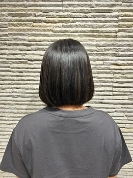 ビス リアン 川口店(Vis lien) ブリーチなしグレージュ/前下がりボブ/川口