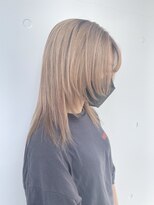 カリーナコークス 原宿 渋谷(Carina COKETH)&nbsp;ベージュ/インナーカラー/ダブルカラー/顔周りレイヤー