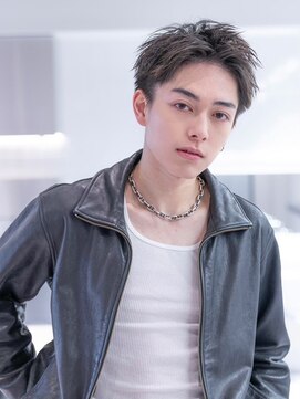 ユウ 渋谷(U) メンズ波巻きセンターパート韓国風黒髪ツーブロックマッシュ