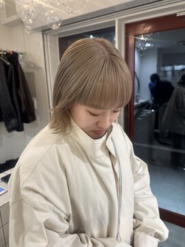 シイ(SIE) ミルクティーベージュボブ