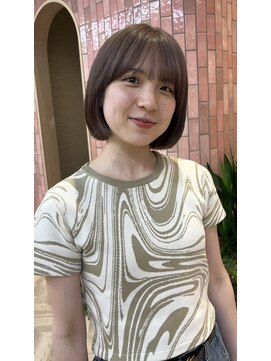 ソレイユトウキョウシブヤ(SOLEIL TOKYO shibuya) ショートボブ内巻きボブブリーチベージュ
