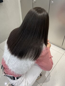 ザザ ZA/ZA 茗荷谷 秋におすすめオリーブカラー