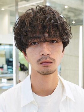 テン 心斎橋(tenn.) 難波シャドウパーマメンズマッシュウルフカット波巻きパーマ色気