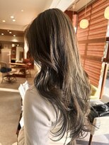 エテバイリリア(ete by LILIA.) オリーブアッシュカラー