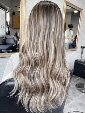 モルト 麻生(molt) バレイヤージュ