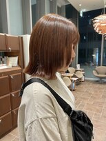 エルサフィロ ヨドヤバシ(el zafiro yodoyabashi)&nbsp;顔まわりレイヤー　ミディアムボブ　オレンジカラー