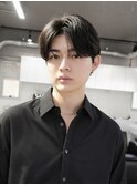 毛流れヘア金髪ナチュラルセンターパートツーブロック