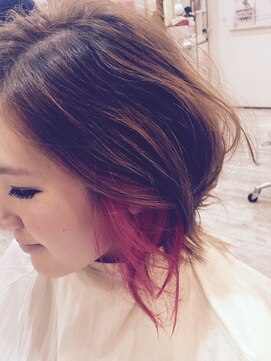 アーティスト サロン ショウ(artist salon SHOW) イヤリングカラー　インナーカラー　レイヤーカット