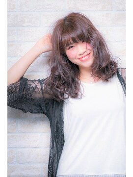 ソア 武蔵小杉(SOAR) 大人ガーリーフェザーバングピンクベージュくせ毛カットボブルフ