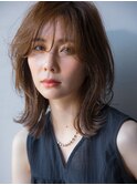 レイヤー入りウェットスタイルなナチュラルセミディ