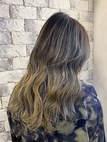 オースト ヘアー ステラ 新宿店(Aust hair Stella)&nbsp;コントラストモノトーングレーバレイヤージュ　kizashi