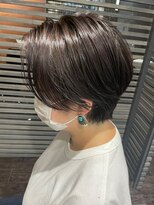 ユアーズ 四街道店(HAIR&NAIL YOURS)&nbsp;大人ハイライト白髪ぼかし髪質改善メンズライク耳だしショート