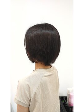 ウトシティ 黒髪可愛いショートボブ