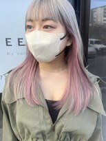 スリーバイベルベット(THREE...by velvet)&nbsp;ホワイト×ピンク