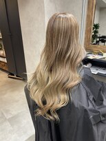 サニー 渋谷(SUNNY)&nbsp;バレイヤージュ、ハイライト、レイヤーロング、グレーベージュ